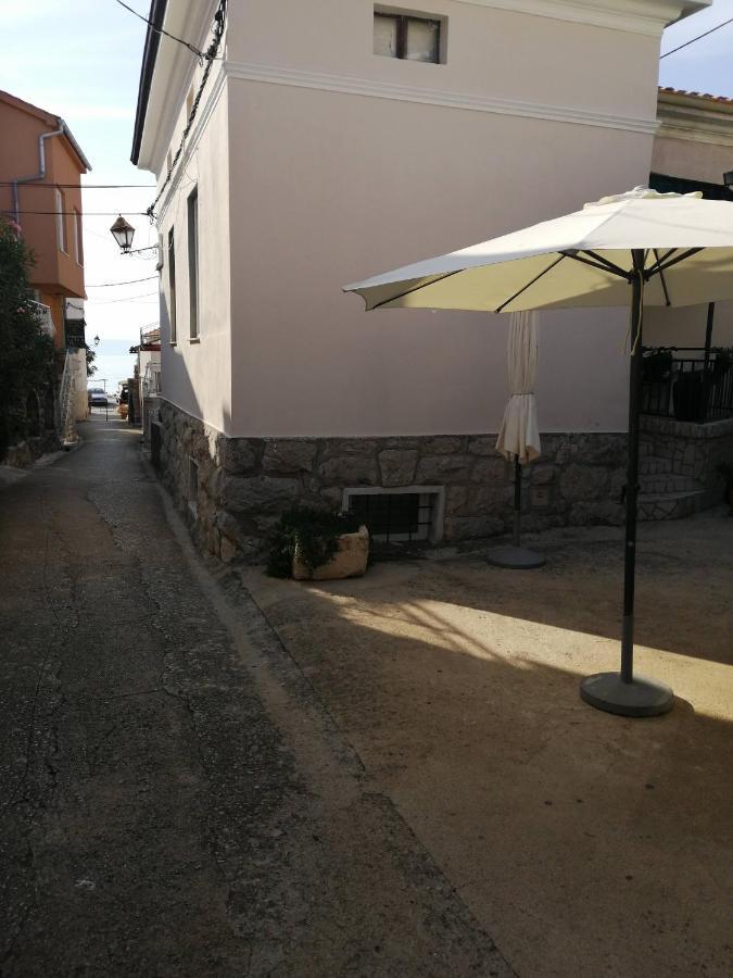 Ferienwohnung Centar Njivice Exterior foto