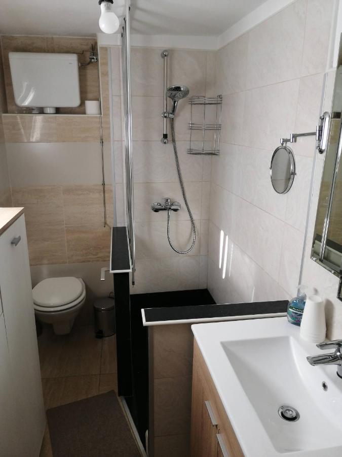 Ferienwohnung Centar Njivice Exterior foto